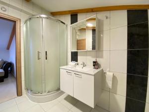 Kúpeľňa v ubytovaní Apartmani Amra + 37 fotografií
