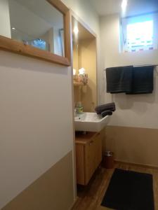 TV a/nebo společenská místnost v ubytování Zillertal Apartment mit Traumausblick - Haus Kirchler
