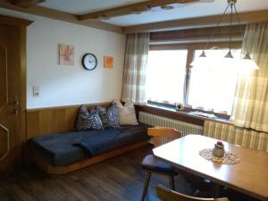 Posezení v ubytování Zillertal Apartment mit Traumausblick - Haus Kirchler