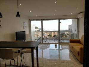 Gallery image of Sunny and cosy sea view studio in Antibes