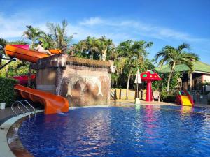 Swimmingpoolen hos eller tæt på Lanta Riviera Resort - SHA Extra Plus