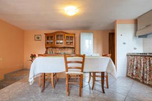 Gambar di galeri bagi Appartamento Chia C di Chia