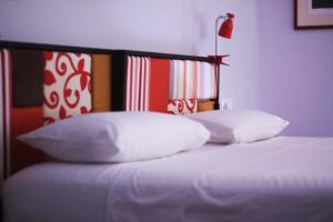 Postel nebo postele na pokoji v ubytování Giljana ensuite rooms shared terrace & kitchen + 24 fotografií