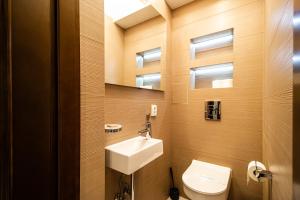 Kúpeľňa v ubytovaní Plac Zbawiciela Elegant Apartment