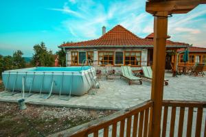 Piscina en o cerca de Seosko turisticko domacinstvo Radivojevic