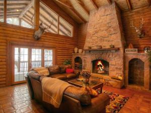Un lugar para sentarse en Log Cabin On The Stream Sundance, Utah