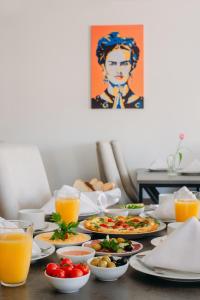 Завтрак для гостей Кустос Отель Тверская 