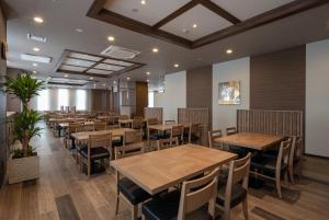En restaurang eller annat matställe på Hotel Route-Inn Ichihara