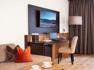 Príslušenstvo na prípravu kávy alebo čaju v ubytovaní Seiblishof Superior Hotel Ischgl