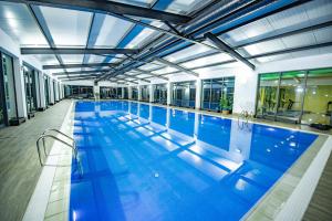 Sundlaugin á Crystal Hotel & SPA eða í nágrenninu