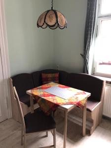 Photo de la galerie de l'établissement Ferienwohnung Münch, à Rudolstadt 15 autres photos