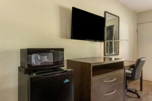 Afbeelding uit fotogalerij van Econo Lodge Fort Knox in Radcliff