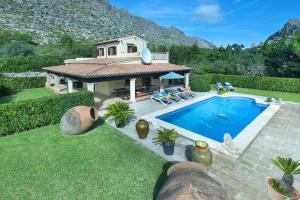 Swimmingpoolen hos eller tæt på Villa BARRACA