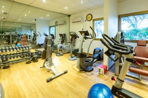 
The fitness center and/or fitness facilities at Accra City Hotel
