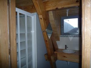 Koupelna v ubytování LES CHALETS D'AURE. + 19 fotografií