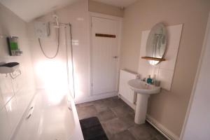 Gallery image of Amaya Four - Newly renovated and very well equipped - Grantham in Grantham