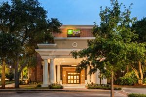 Gallery image of Holiday Inn Express Hotel & Suites Mount Pleasant - Charleston, an IHG Hotel in Charleston
