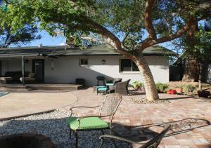 Gallery image of Modern Cottage Style in Tempe