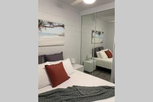 Gallery image of Walk to Lamberts Beach with Wi-fi and Netflix in Slade Point
