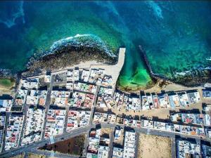 Fotografia z galérie ubytovania coqueto apto EILA 100 metros playa WIFI v destinácii Famara