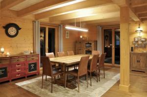 Fotografie z fotogalerie ubytování Chalet Edelweiss Breathtaking Glacier View v destinaci Les Diablerets