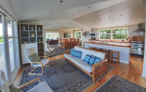 Posezení v ubytování The Waiheke Lodge