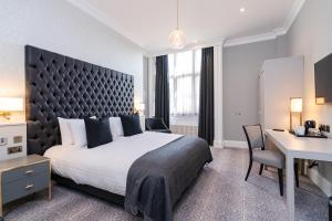 Easthampstead Park客房内的一张或多张床位