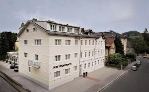 Budynek, w którym mieści się hotel
