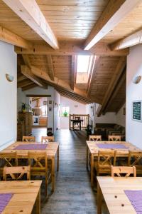 Restaurace v ubytování Roubenka u Huvarů