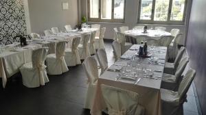 Um restaurante ou outro lugar para comer em Holiday Inn Genoa City by IHG