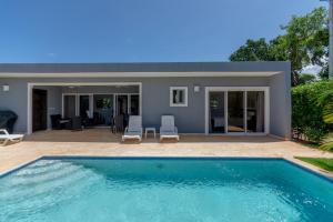 Der Swimmingpool an oder in der Nähe von House 24 in Casa Linda