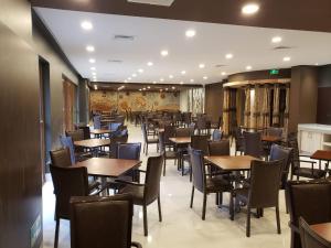 Restaurace v ubytování Hotel Diego de Almagro Castro