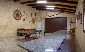 Stolný tenis v ubytovaní La Finca de Tomás - 5 Estrellas - Fútbol 7, Piscina Cubierta & Pádel alebo v jeho okolí