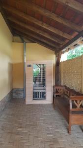 A balcony or terrace at Toscana Apartman