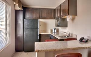 Dapur atau dapur kecil di Holiday Inn Express & Suites Orem-North Provo