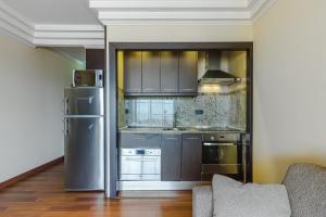 A kitchen or kitchenette at Orlando sea view apartment