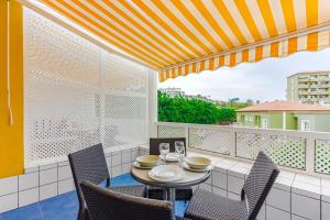 A balcony or terrace at Orlando very nice apartment by AltamarHomes
