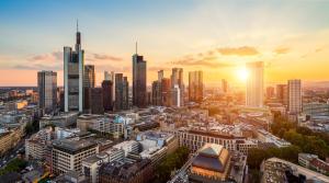 Nespecifikovaný výhled na destinaci Frankfurt nad Mohanem nebo výhled na město při pohledu z hotelu