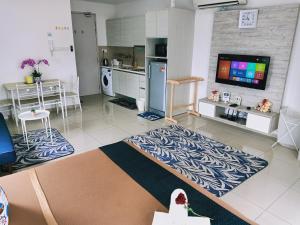 Kuhinja oz. manjša kuhinja v nastanitvi D'Gunduls Homestay STUDIO by DGH I-CITY