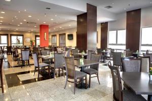 Ресторант или друго място за хранене в Quality Hotel Curitiba