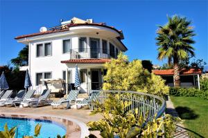 Bazén v ubytování Dalyan Villa Pervin nebo v jeho okolí