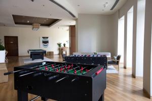 Sala de juegos en FIRST CLASS 3BR with full BURJ KHALIFA and FOUNTAIN VIEW