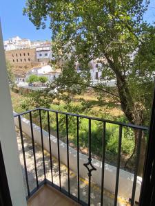 A balcony or terrace at Casa Cueva Un Rincón en la Roca