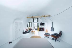 Μια τηλεόραση ή/και κέντρο ψυχαγωγίας στο Sophia Luxury Suites