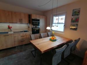 مطبخ أو مطبخ صغير في Komfort Appartements serviced by Auhof