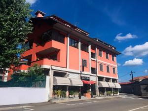 Gallery image of Hotel Rinaldo Apartment in Borgomanero