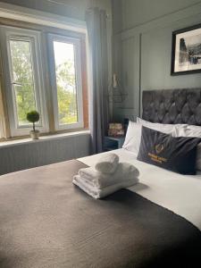 Postel nebo postele na pokoji v ubytování Phoenix Hotel Liverpool