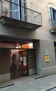 Pročelje oz. vhod v nastanitev Alberg Girona Xanascat