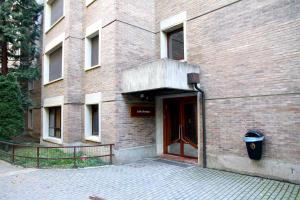 The building in which Az apartmant is located