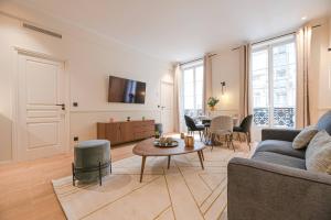 Χώρος καθιστικού στο MBM - Luxury apartments PARIS CENTER